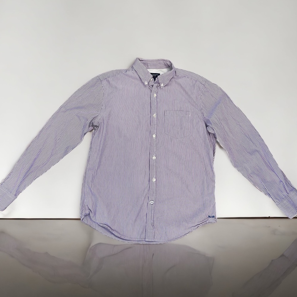 American Eagle Outfitters Long Sleeve Button Up Shirt